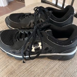 Boys Under Armour sneaker